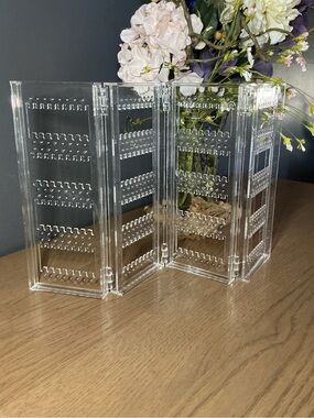 The Container Store Transparent Jewelry Display